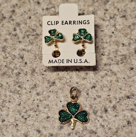 Vintage Shamrock Clip Earring and Pendant Set - Green Enamel & Goldtone - Picture 1 of 5